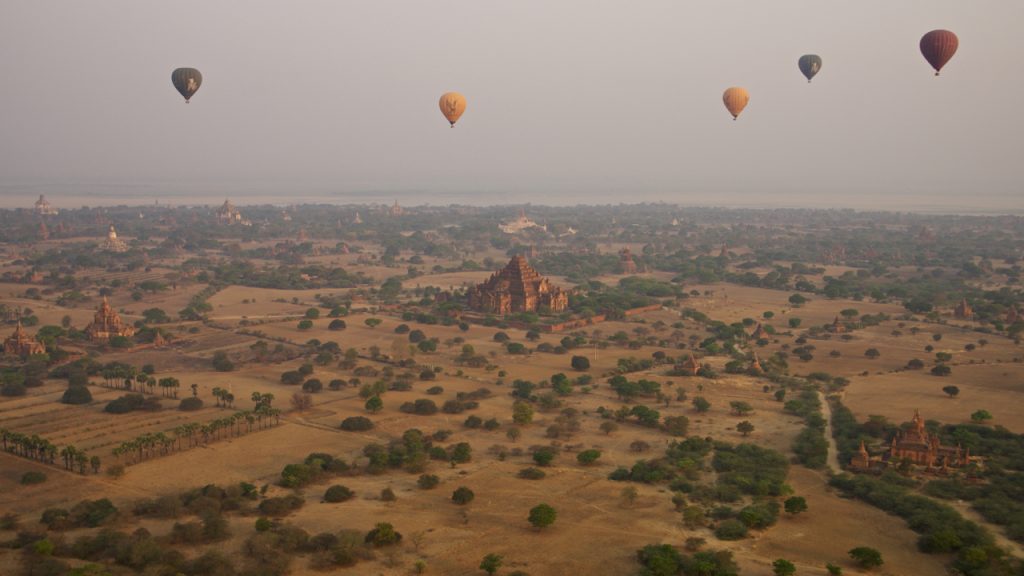 145 - Bagan balloon ride